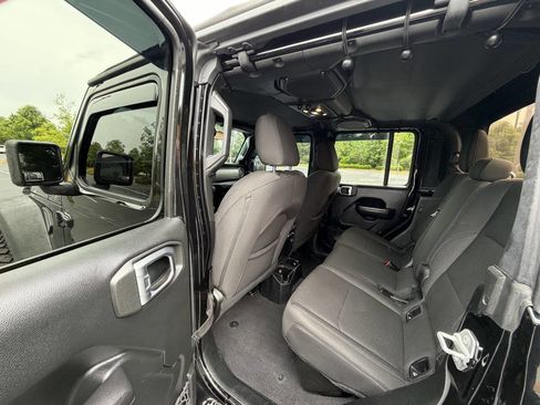 Used 2020 Jeep Gladiator Sport w/ Quick Order Package 24S AWD/4WD image 12