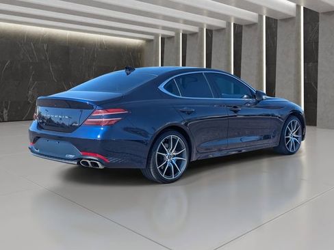 Used 2023 Genesis G70 2.0T image 6