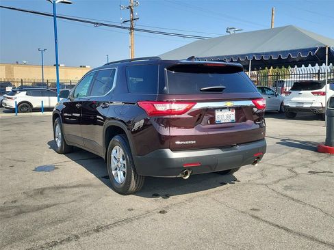 Used 2021 Chevrolet Traverse LT FWD image 31