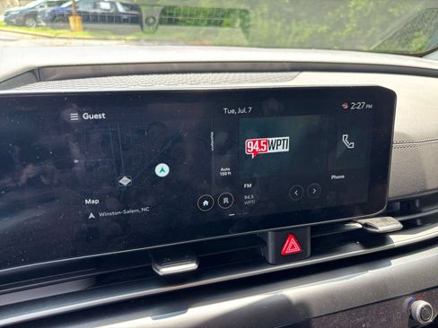 Used 2026 Kia Carnival FWD image 17