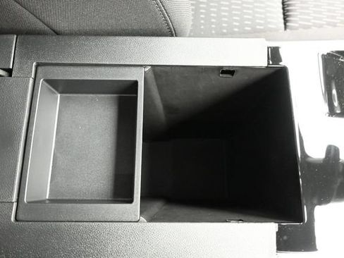 New 2026 Chevrolet Equinox LT w/ Safety and Technology Package FWD image 33
