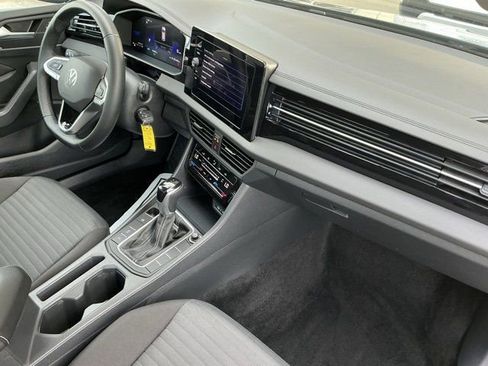 Used 2025 Volkswagen Jetta S image 17