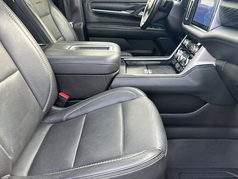 Used 2021 GMC Yukon Denali w/ LPO, Illumination Package image 25