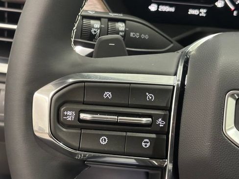 Used 2026 GMC Acadia Denali Ultimate w/ LPO, All-Weather Package AWD/4WD image 31