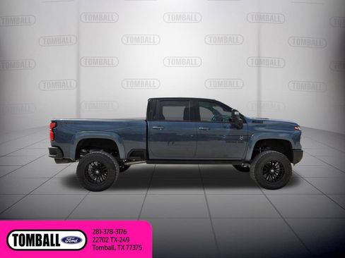 Used 2025 Chevrolet Silverado 2500 LTZ w/ Trail Boss Package AWD/4WD image 8