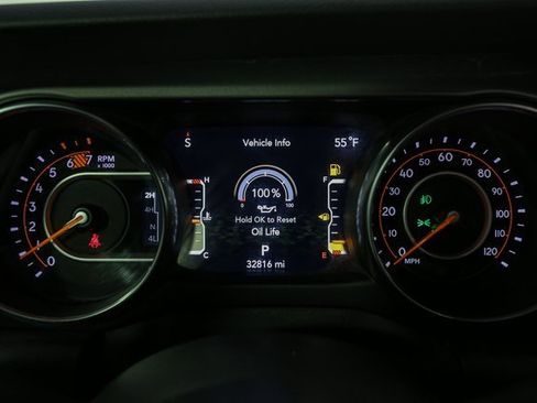 Used 2023 Jeep Wrangler Sport S image 32