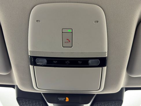 Used 2024 Nissan Ariya AWD image 29