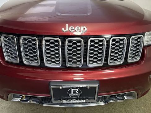 Used 2019 Jeep Grand Cherokee Overland AWD/4WD image 26