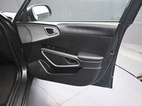 Certified 2024 Kia Soul LX w/ Option Group 015 image 33