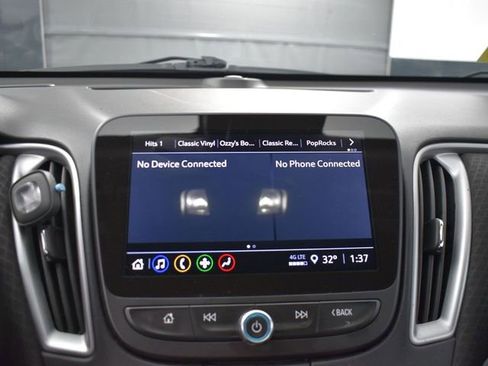 Used 2024 Chevrolet Malibu LT image 19