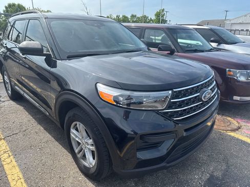 Used 2024 Ford Explorer XLT AWD/4WD image 23