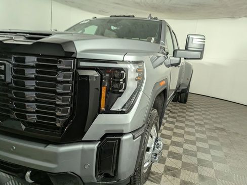 New 2026 GMC Sierra 3500 Denali Ultimate image 11