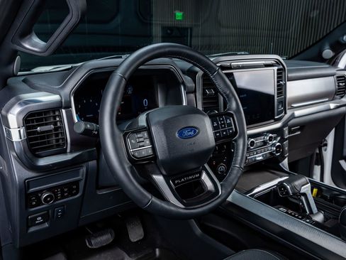 Used 2025 Ford F150 Platinum w/ FX4 Off-Road Package image 17