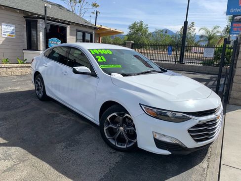 Used 2021 Chevrolet Malibu LT image 1