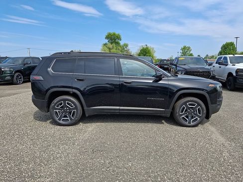 New 2026 Jeep Cherokee Laredo AWD/4WD image 9