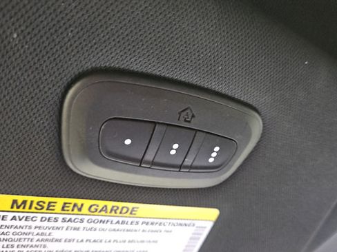 Used 2022 Chrysler Pacifica Touring-L w/ S Appearance Package FWD image 34