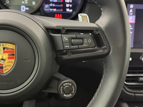 Used 2025 Porsche Macan GTS image 23