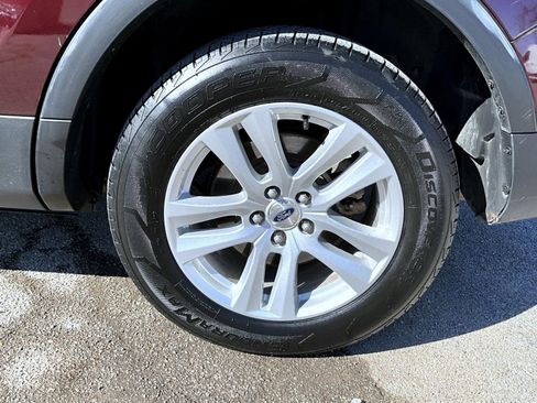 Used 2018 Ford Explorer XLT w/ Equipment Group 202A image 24