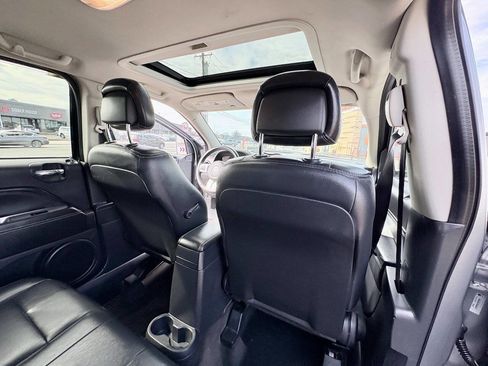 Used 2016 Jeep Compass High Altitude image 30