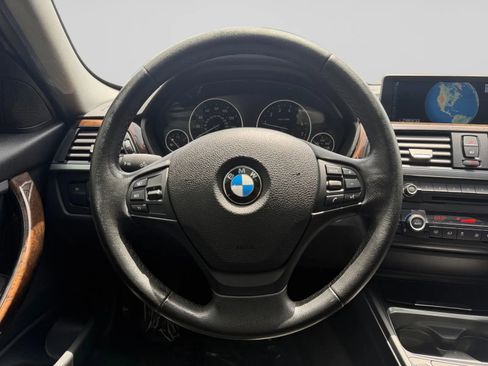 Used 2015 BMW 320i Sedan RWD image 22