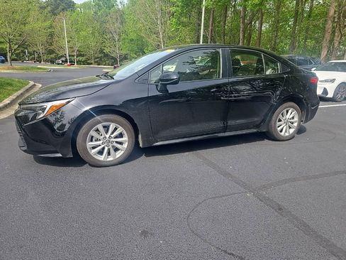 Used 2024 Toyota Corolla LE w/ LE Convenience Package image 1