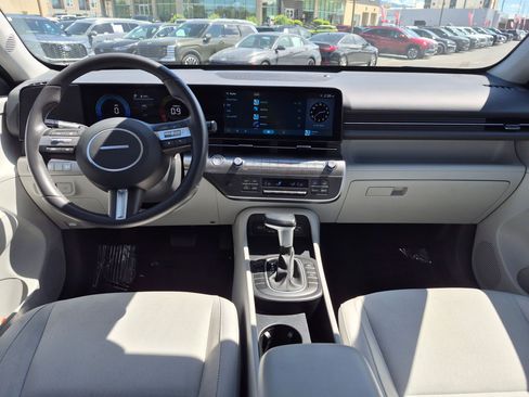 Certified 2025 Hyundai Kona SEL AWD/4WD image 27
