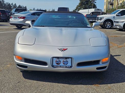 Used 2001 Chevrolet Corvette Convertible w/ Preferred Equipment Group2 RWD image 3