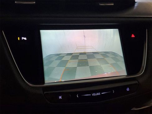 Used 2018 Cadillac XT5 FWD image 24