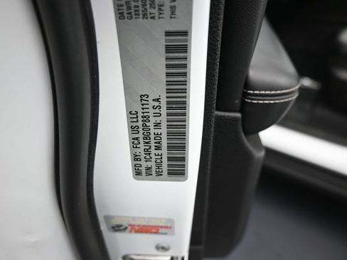Used 2023 Jeep Grand Cherokee L Limited AWD/4WD image 18