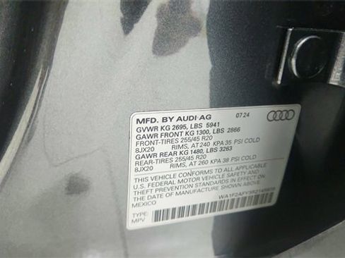 Used 2024 Audi Q5 e Prestige w/ Prestige Package image 67