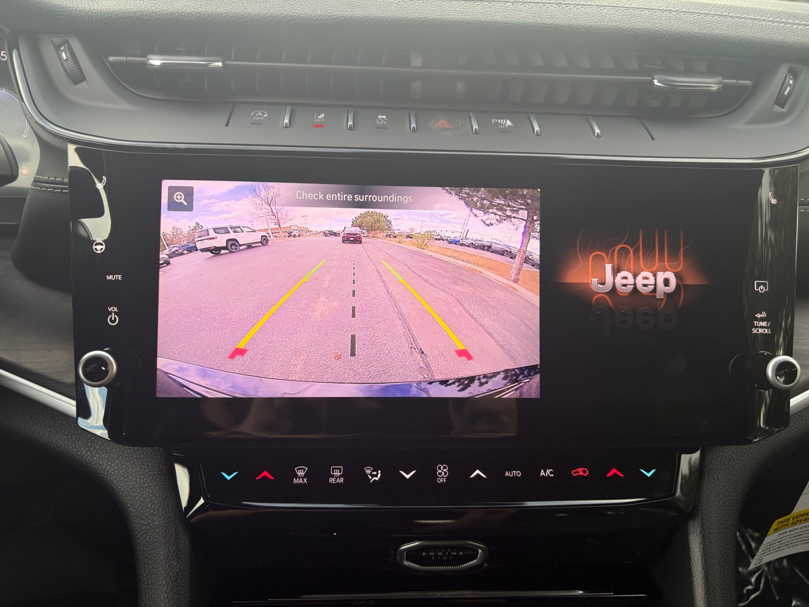 New 2026 Jeep Grand Cherokee Limited w/ Trailer Tow Package AWD/4WD image 24