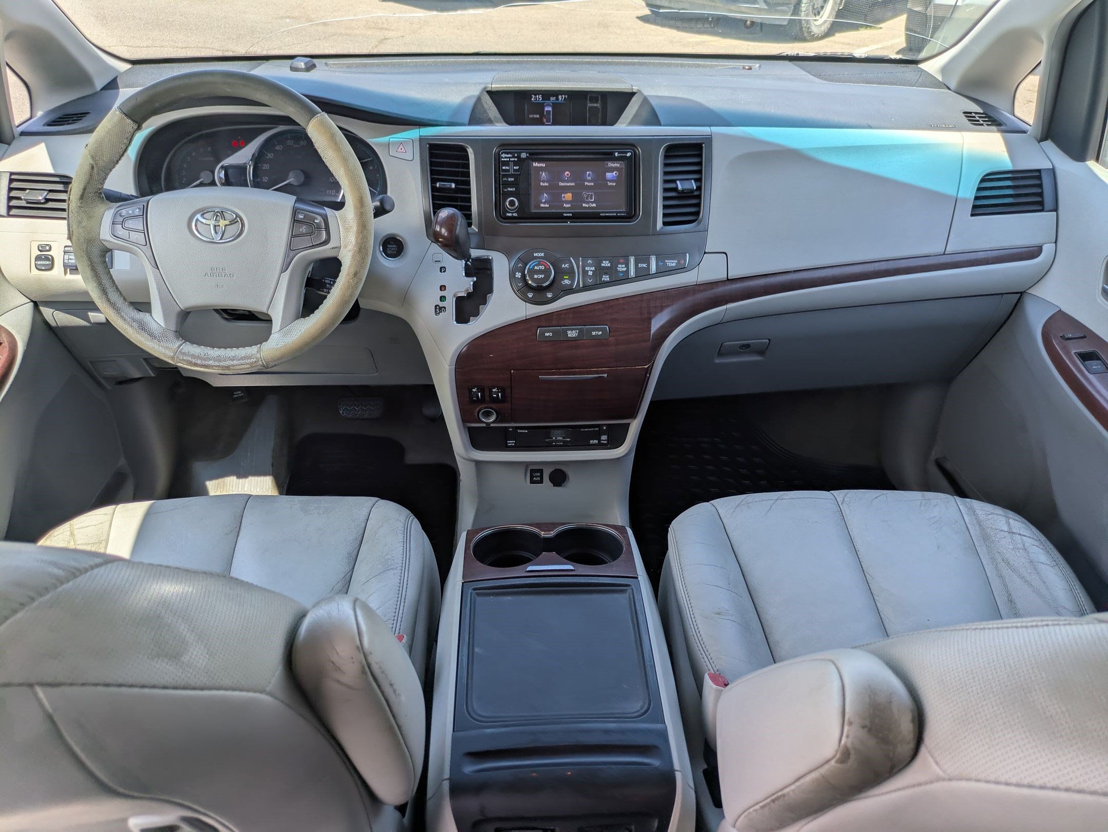 Used 2012 Toyota Sienna XLE w/ Entertainment Pkg FWD image 29