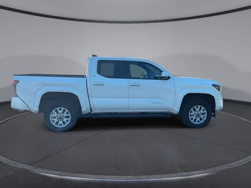 Used 2024 Toyota Tacoma SR5 RWD image 9