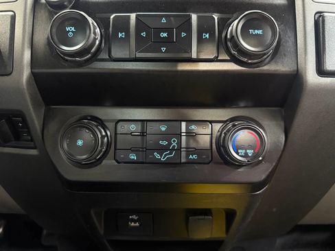 Used 2019 Ford F550 4x4 Regular Cab Super Duty image 21