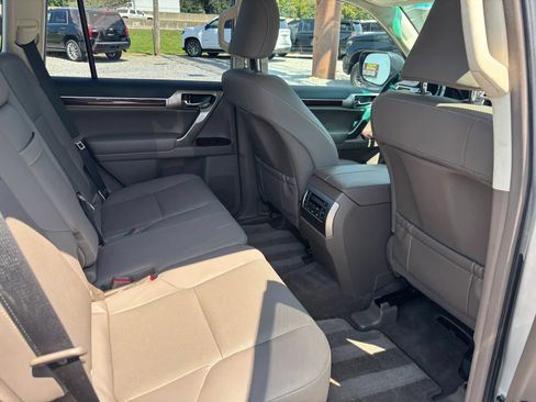 Used 2019 Lexus GX 460 Premium AWD/4WD image 17