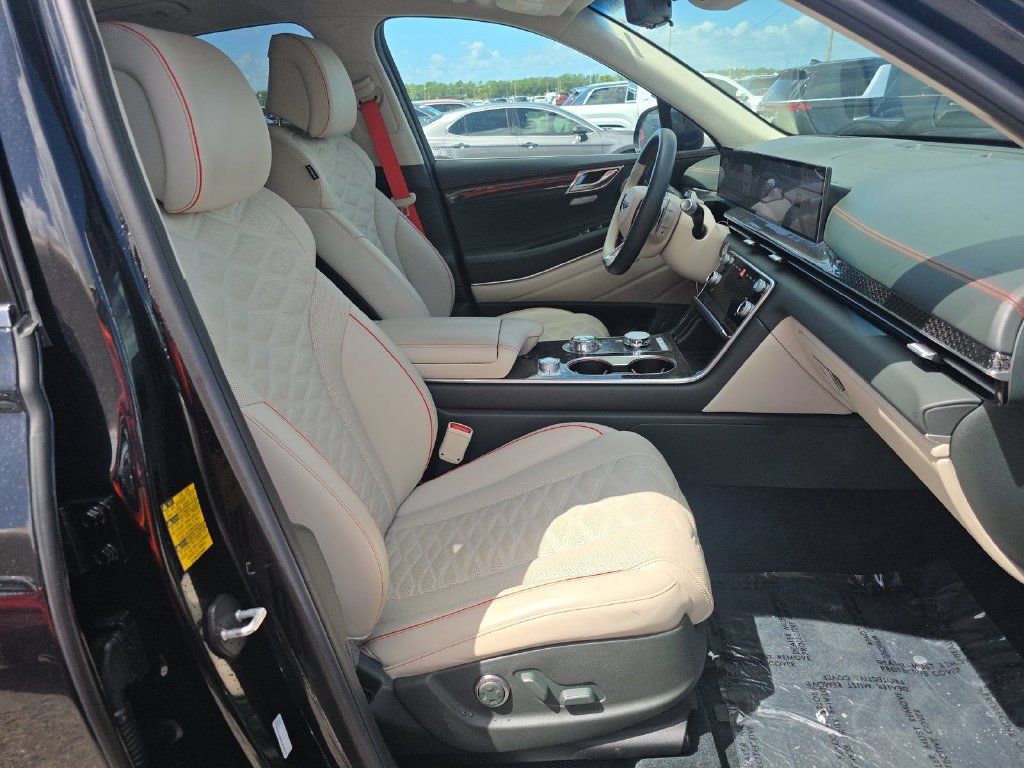 Used 2025 Genesis GV80 3.5T e-SC AWD/4WD image 13