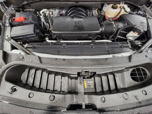 Certified 2025 GMC Yukon XL Denali image 8