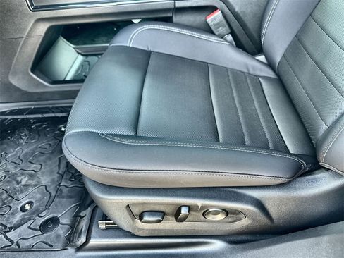 New 2026 GMC Hummer EV 4x4 Crew Cab image 25