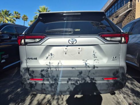Used 2024 Toyota RAV4 LE AWD/4WD image 6