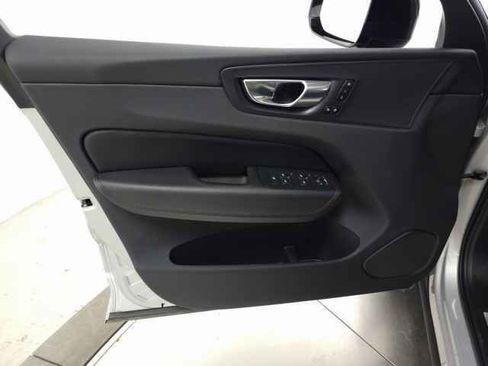 Used 2025 Volvo XC60 B5 Core w/ Protection Package Premier image 16