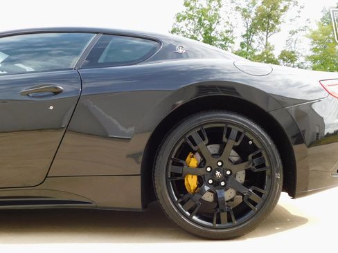 Used 2014 Maserati GranTurismo Coupe RWD image 14