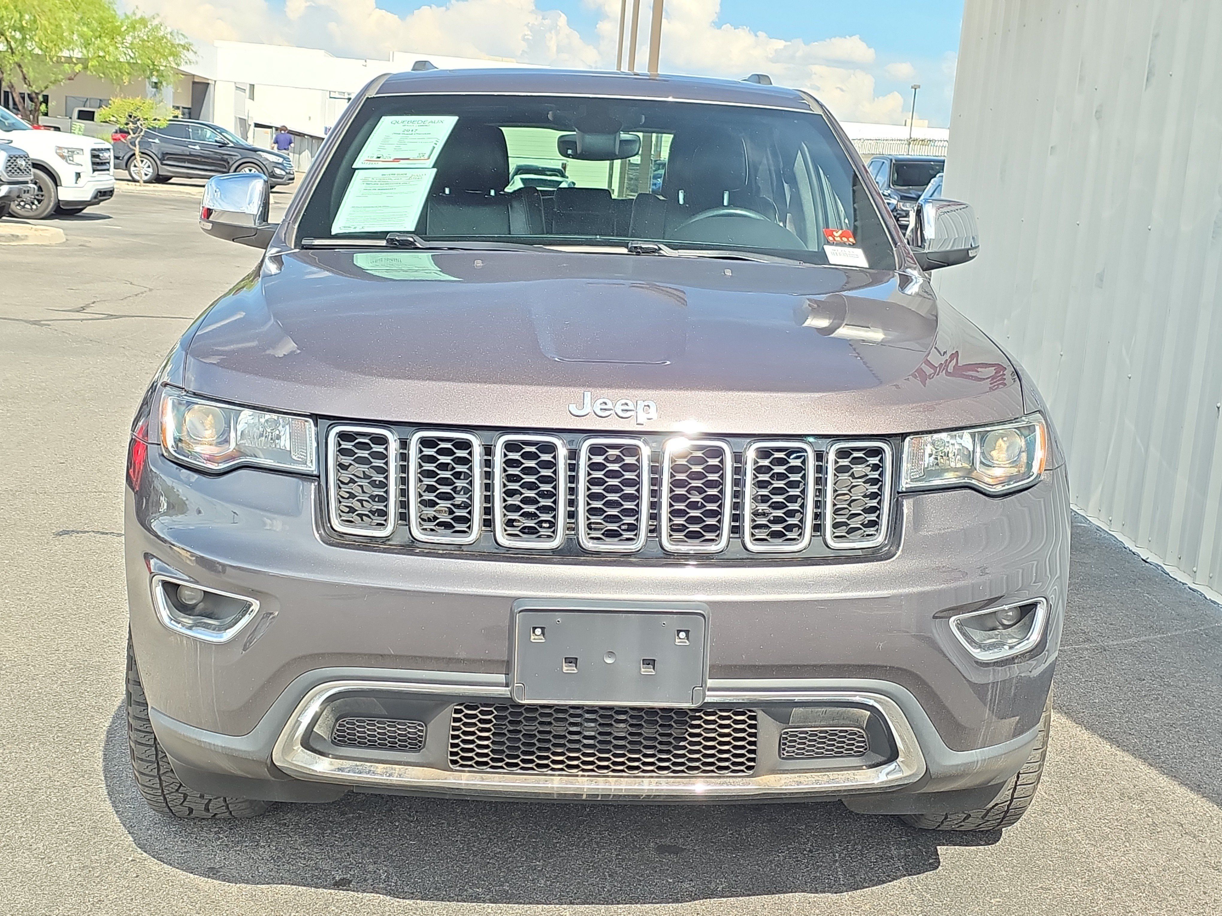 Used 2017 Jeep Grand Cherokee Limited AWD/4WD image 2