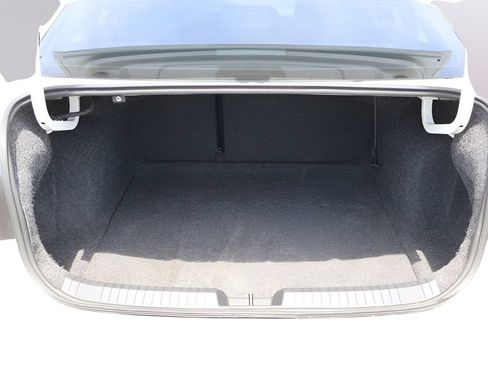 Used 2019 Volkswagen Jetta SE FWD image 15