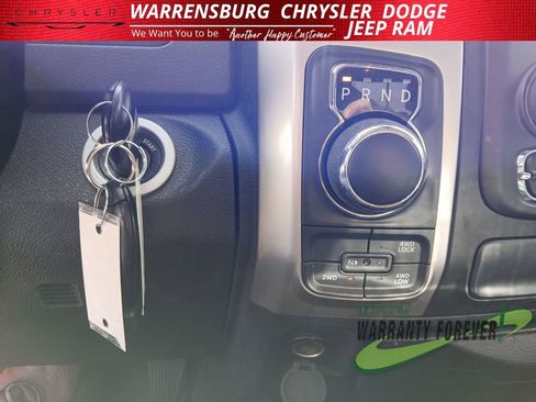 Used 2019 RAM 1500 Classic SLT w/ Luxury Group image 25