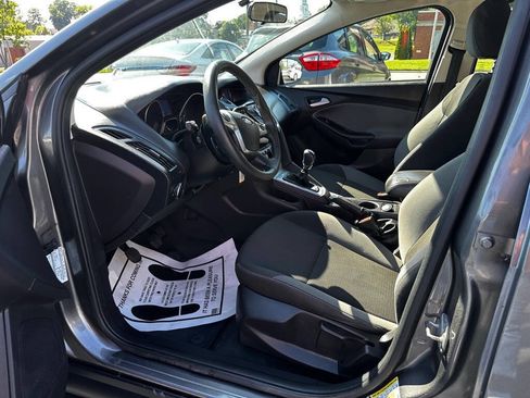 Used 2014 Ford Focus SE FWD image 11