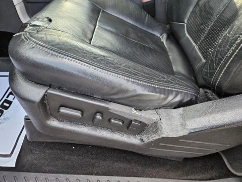 Used 2012 Ford F150 Lariat w/ Lariat Chrome Pkg image 27