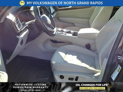 New 2026 Volkswagen Atlas SE image 10