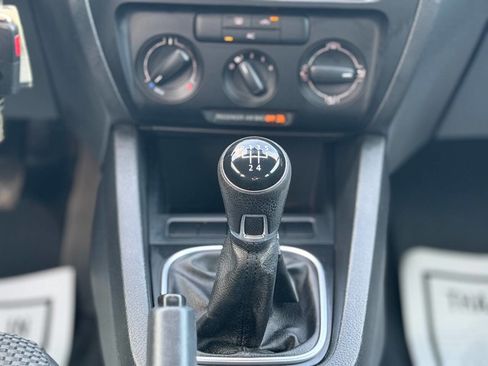 Used 2012 Volkswagen Jetta Sedan image 16