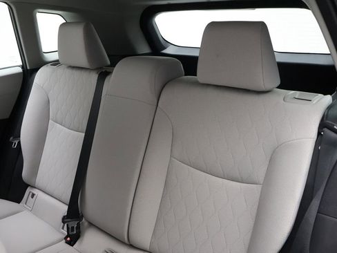 Certified 2024 Toyota Corolla Cross L image 18