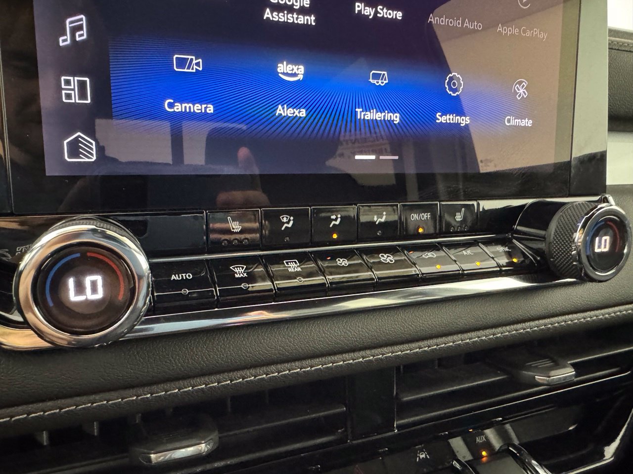 Used 2023 Chevrolet Colorado LT w/ LT Convenience Package III RWD image 24